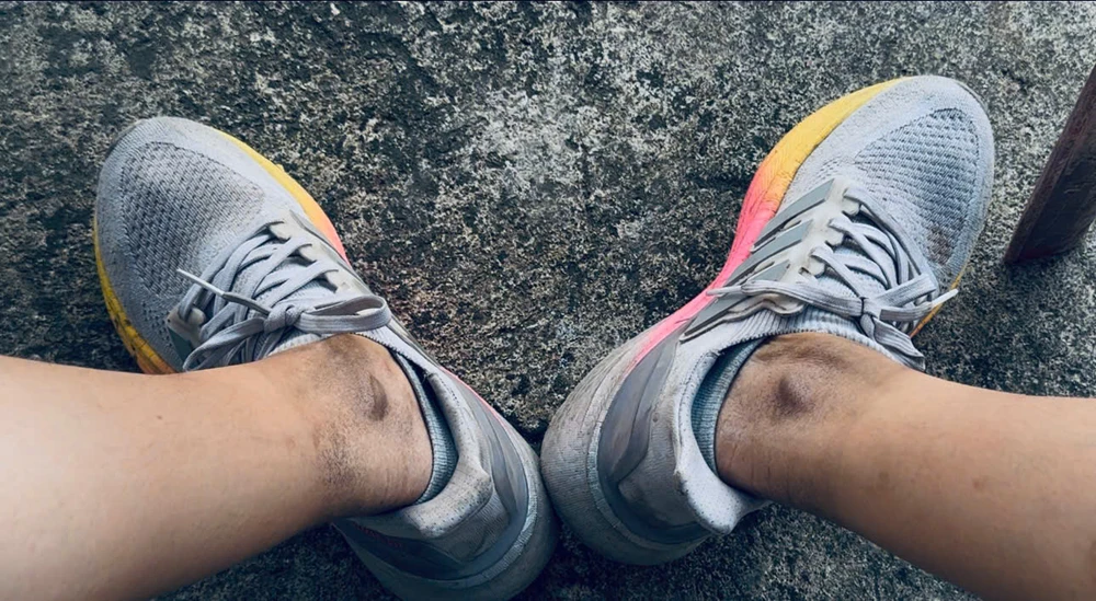 Hai cô gái Gen Z và hành trình đi bộ từ Sài Gòn về quê ăn Tết (1).jpg