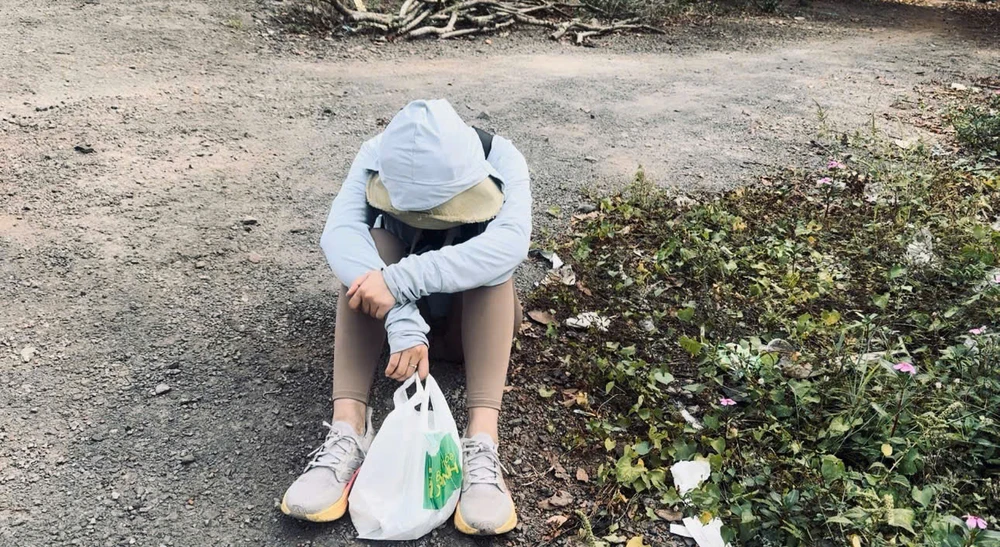 Hai cô gái Gen Z và hành trình đi bộ từ Sài Gòn về quê ăn Tết (14).jpg