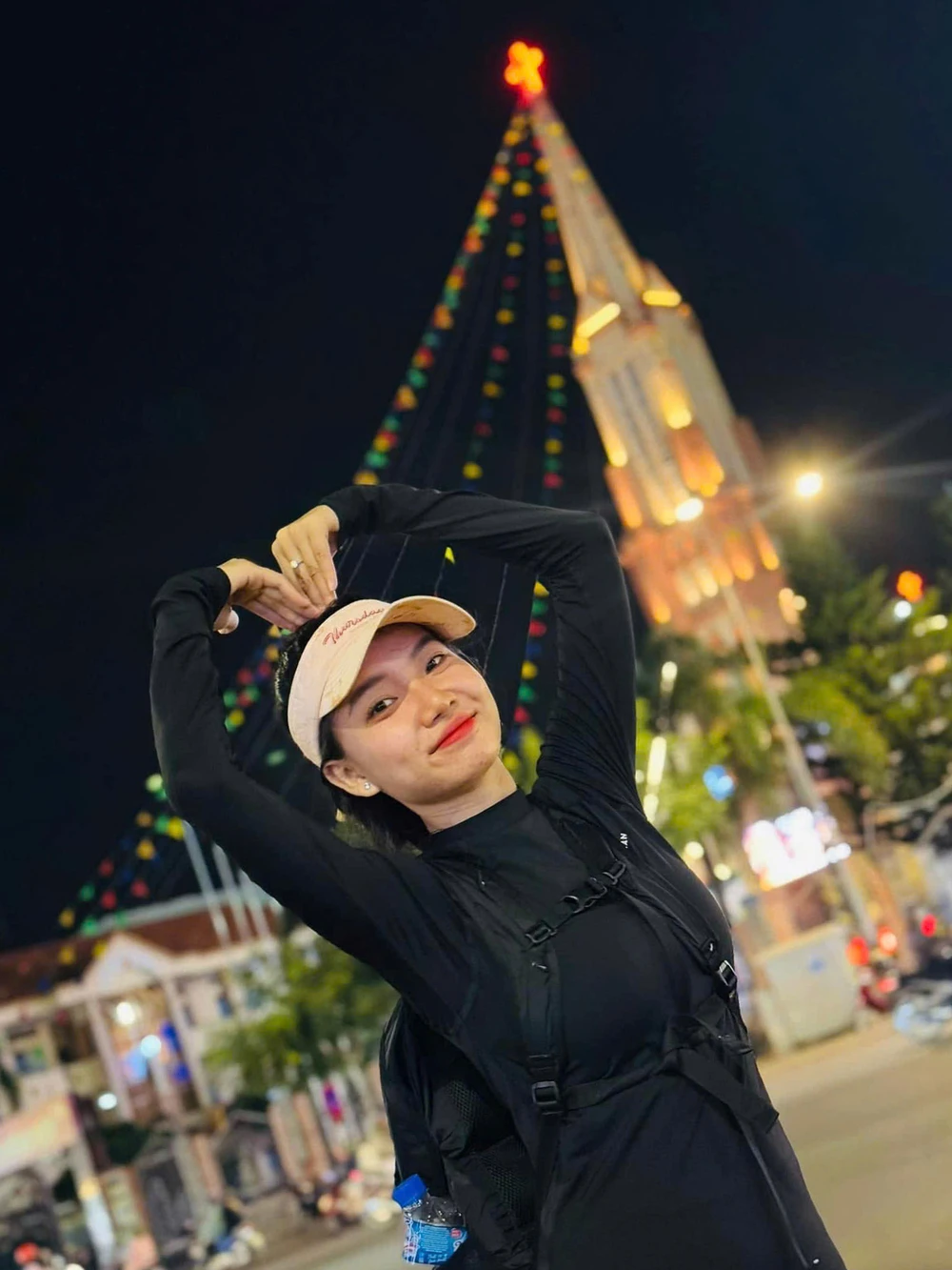 Hai cô gái Gen Z và hành trình đi bộ từ Sài Gòn về quê ăn Tết (18).jpg