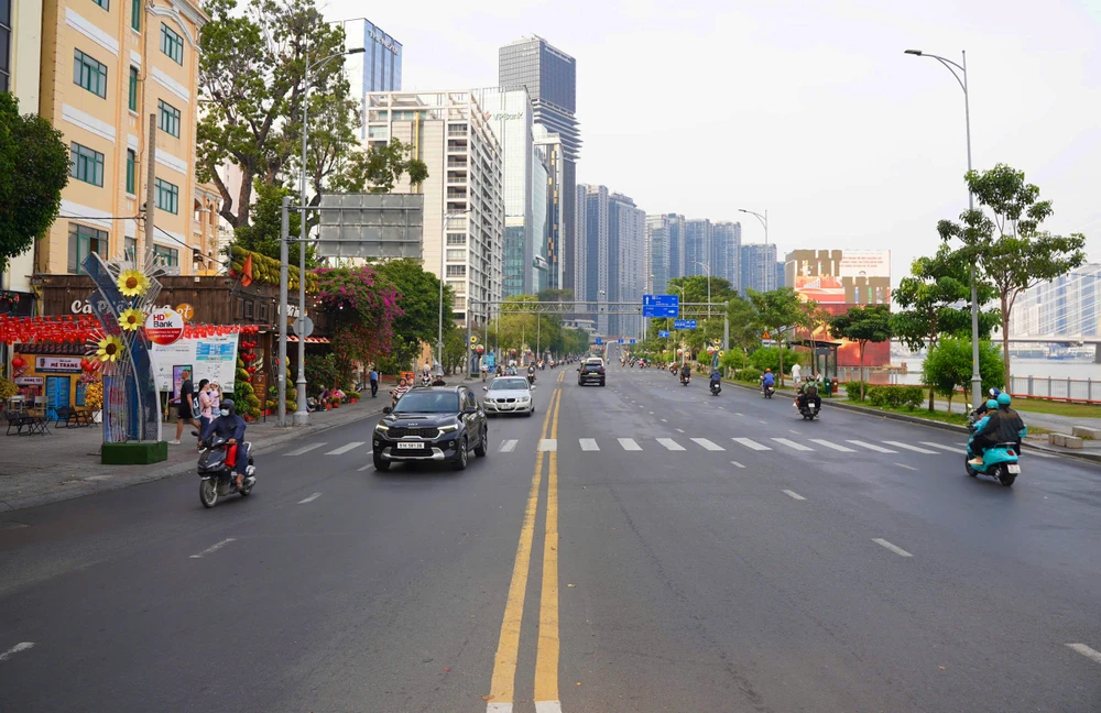 Giao thông TP.HCM thông thoáng những ngày cuối năm Giáp Thìn (17).jpg