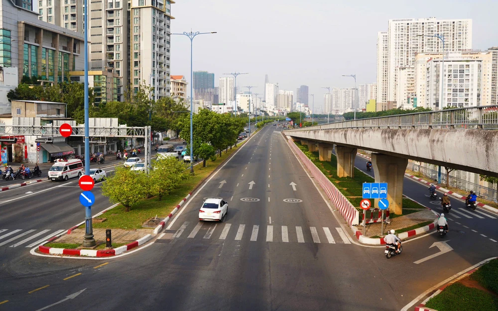 Giao thông TP.HCM thông thoáng những ngày cuối năm Giáp Thìn (19).jpg