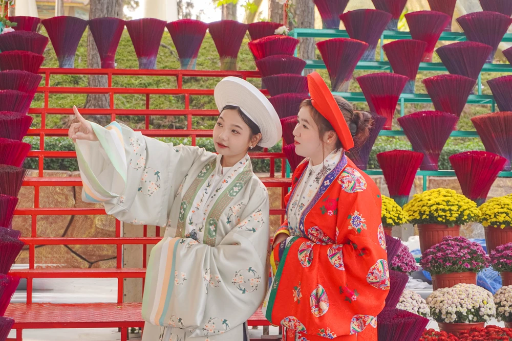 Tết Ất Tỵ 2025