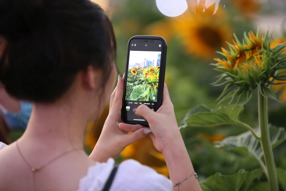 bờ sông Sài Gòn phía Thủ Thiêm (23).JPG