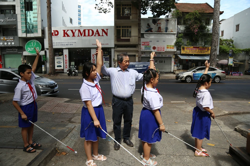 học sinh khiếm thị