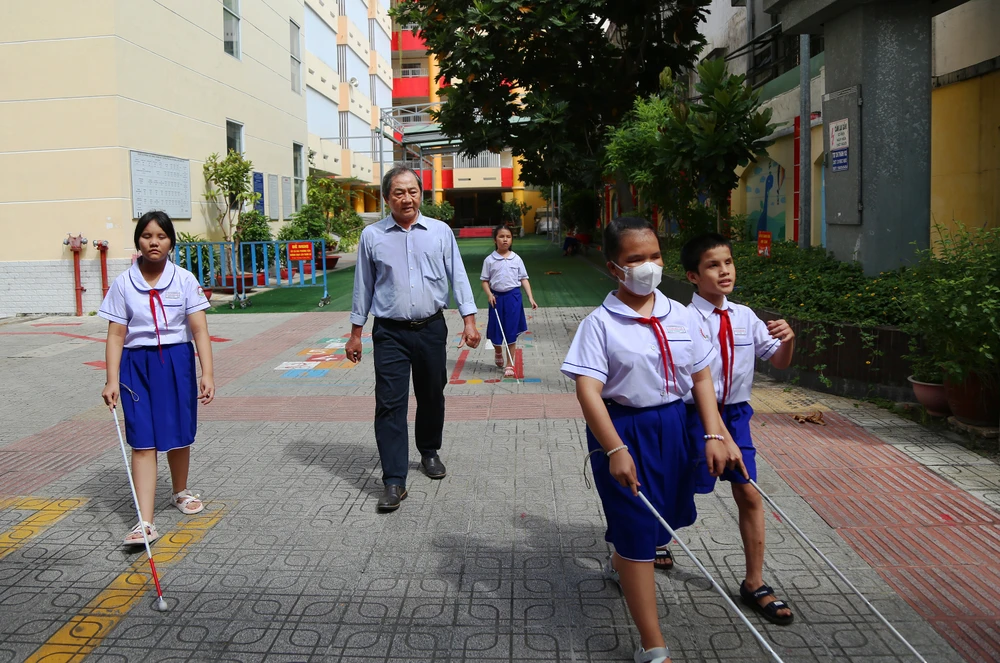 học sinh khiếm thị