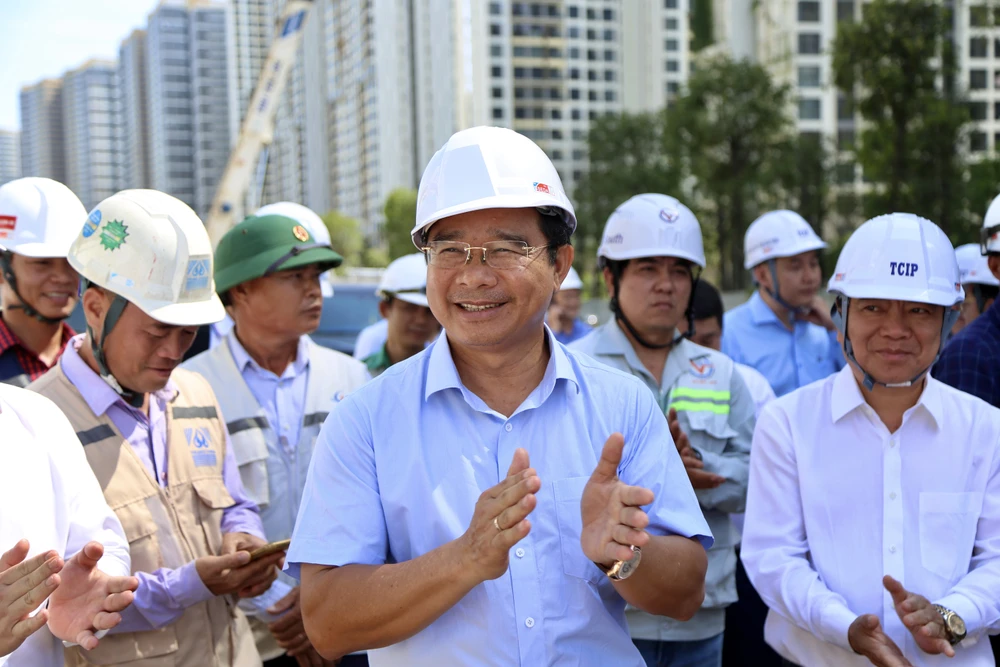 Chủ tịch UBND TP.HCM Nguyễn Văn Được thị sát các dự án giao thông trọng điểm (7).jpg