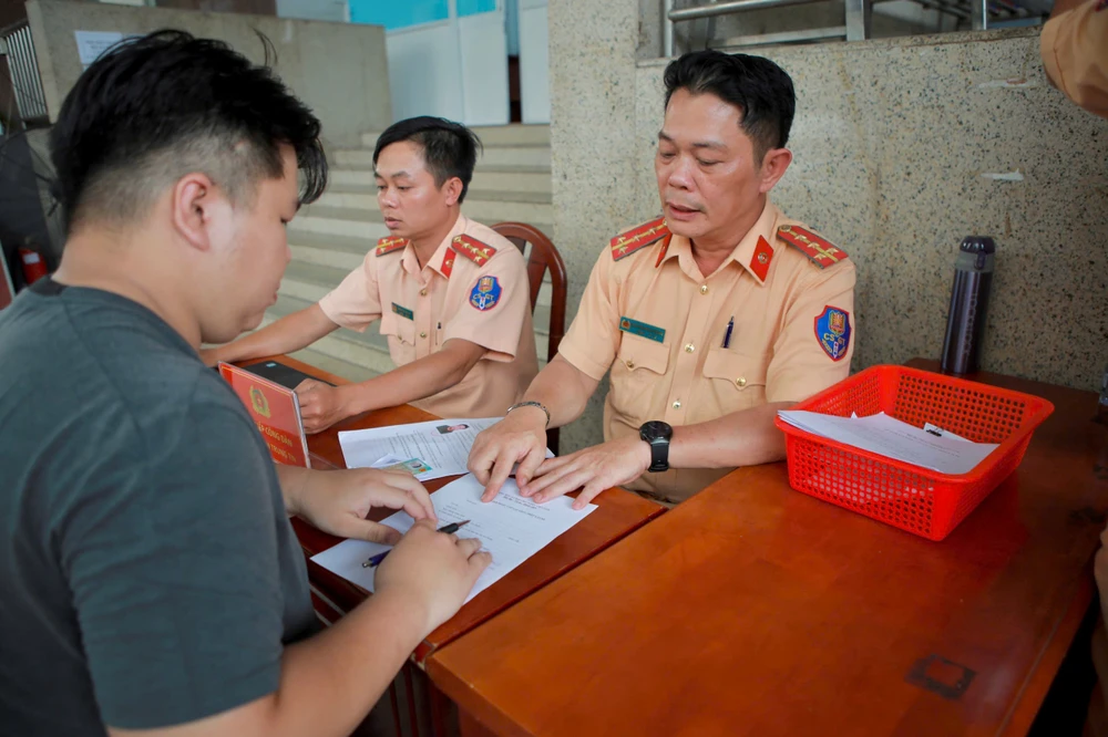 cấp đổi giấy phép lái xe (18).jpg