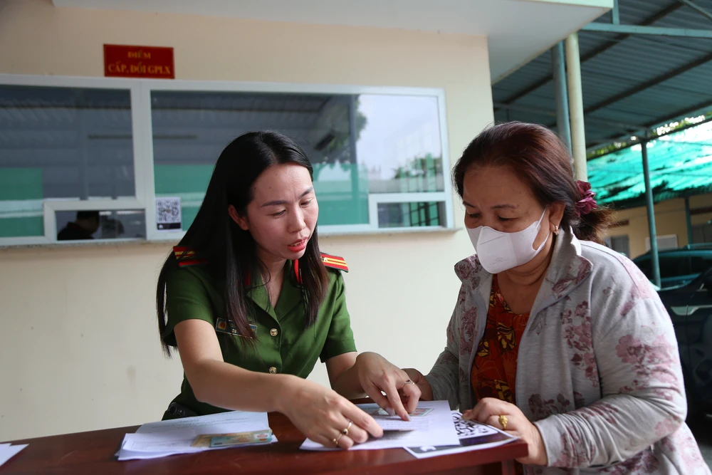 cấp đổi giấy phép lái xe (2).JPG