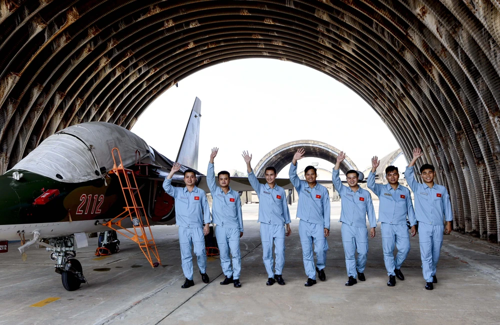 lễ kỷ niệm 30-4 (1).jpg