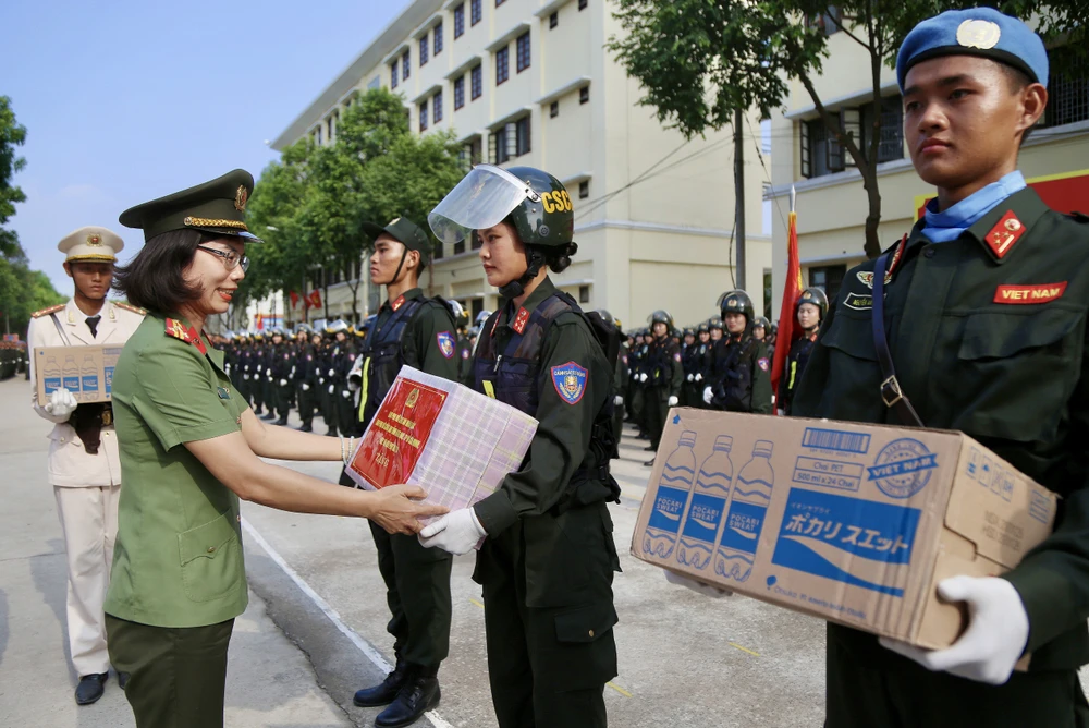 bóng hồng công an nhân dân (18).jpg