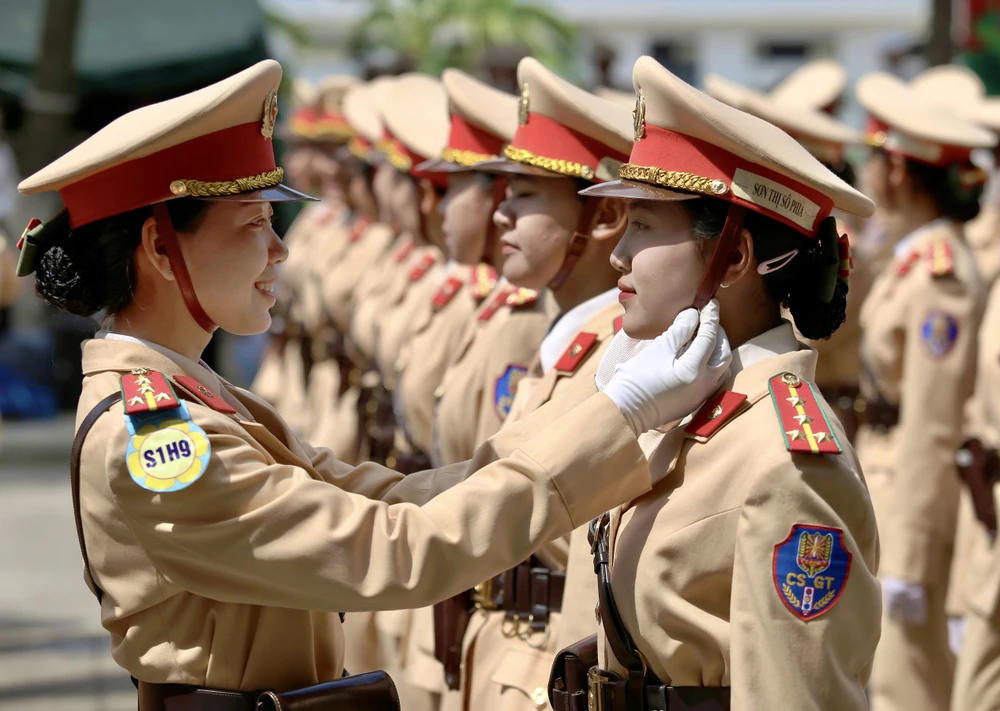 bóng hồng công an nhân dân (25).jpg