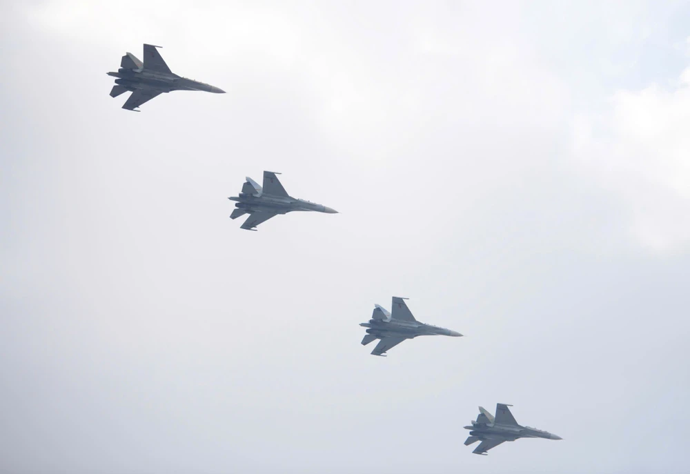 hợp luyện diễu binh (3).jpg