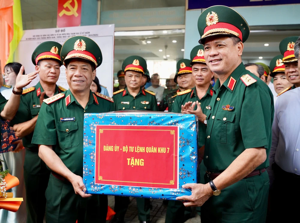 diễu binh 30-4 (38).jpg