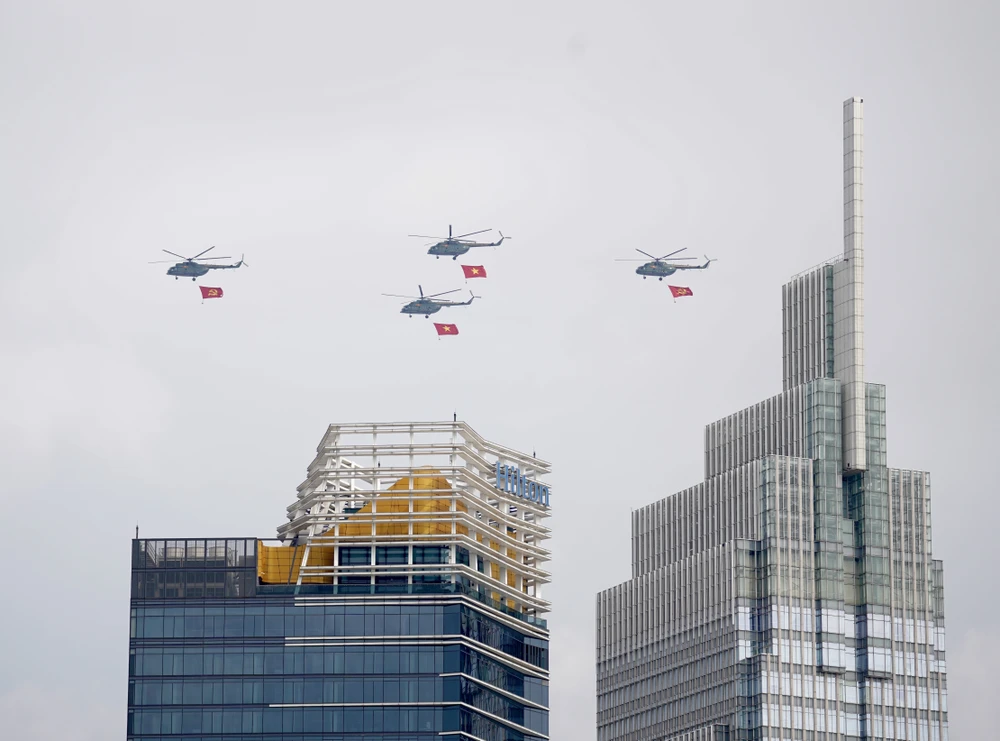 bay kéo cờ (14).JPG