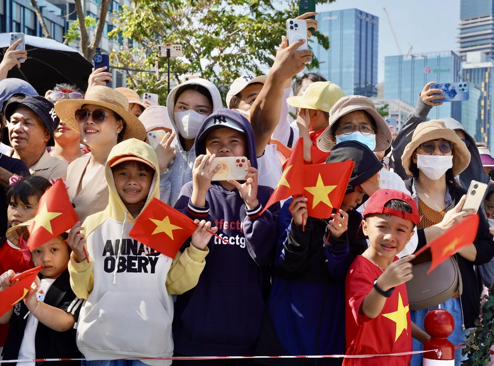 diễu binh 30-4 (1).JPG