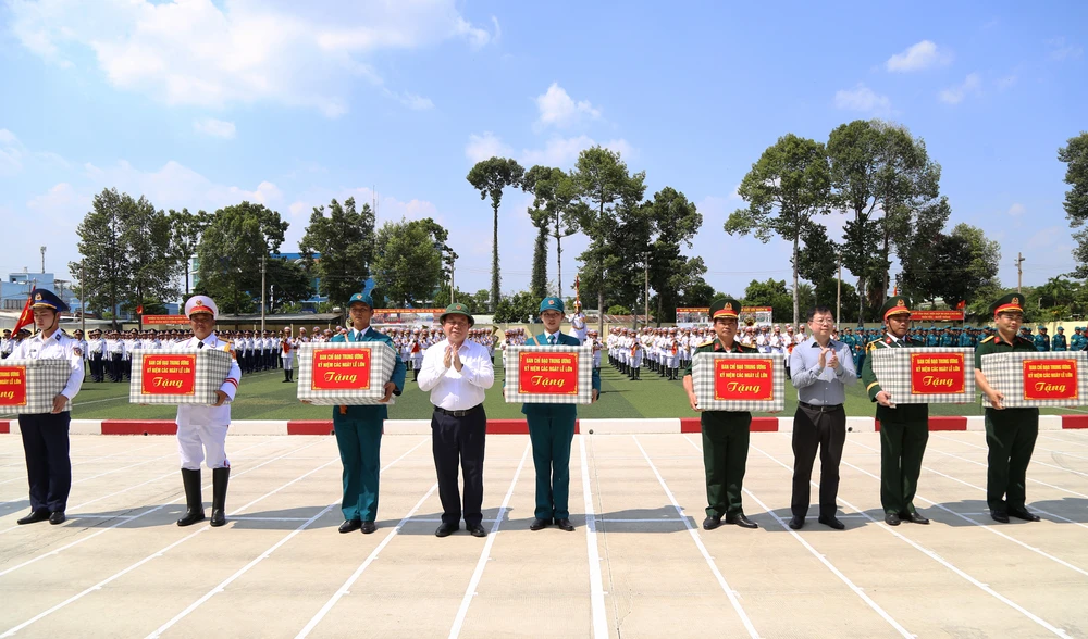 diễu binh 30-4 (10).JPG