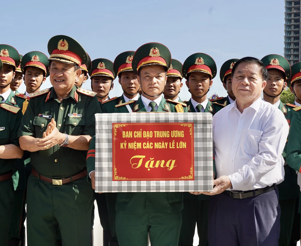 diễu binh 30-4 (5)c.JPG