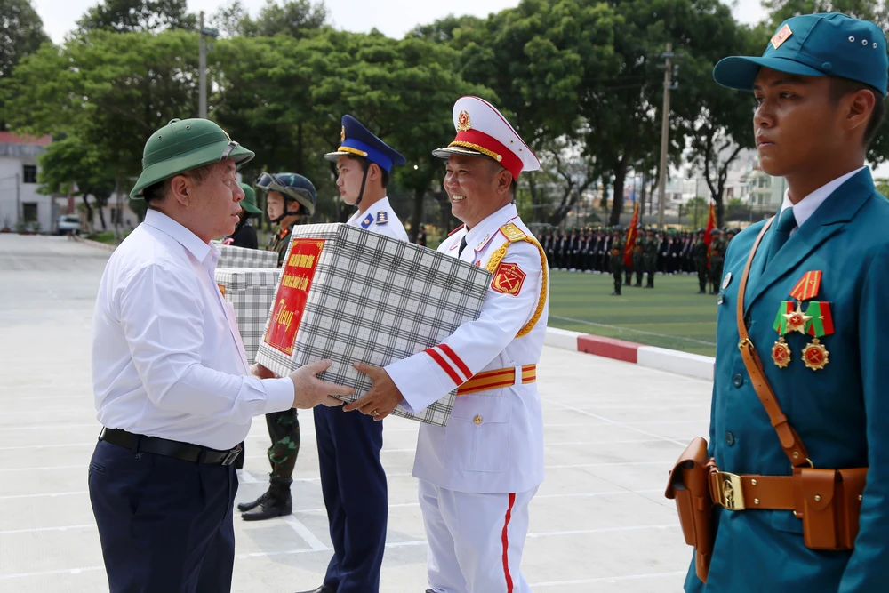 diễu binh 30-4 (9).JPG