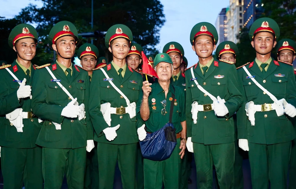 diễu binh 30-4 (3).jpg