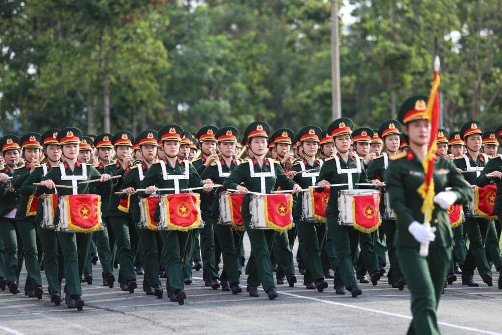 diễu binh 30-4 (1).JPG