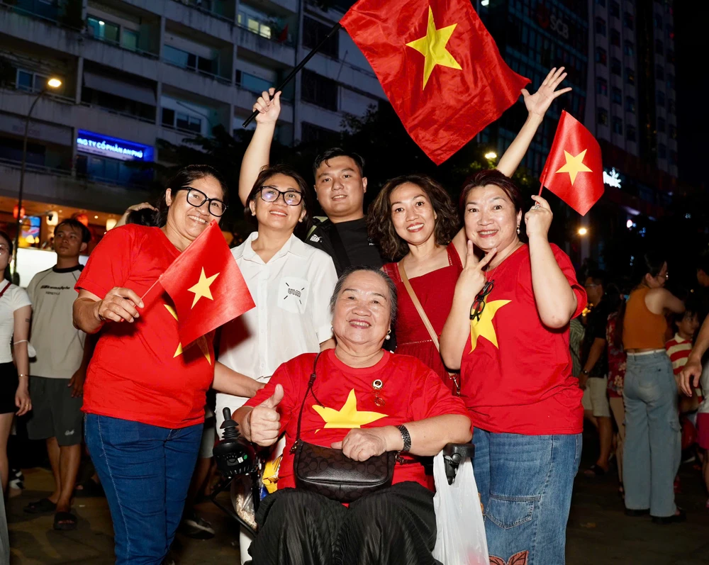 đại lễ 30-4 (1).jpg