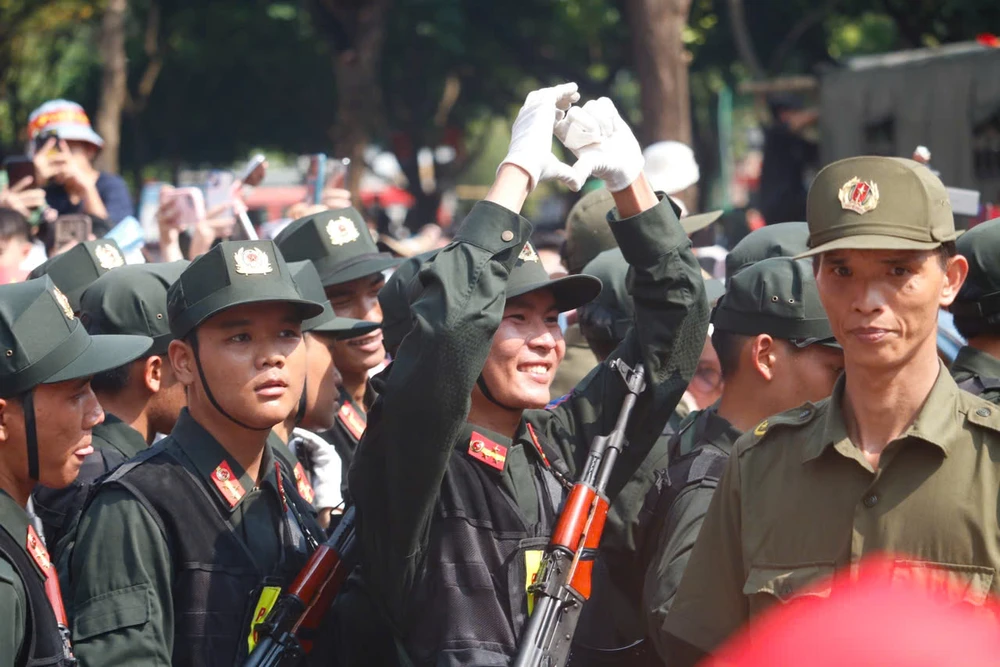 vẻ đẹp hoà bình (24).jpg