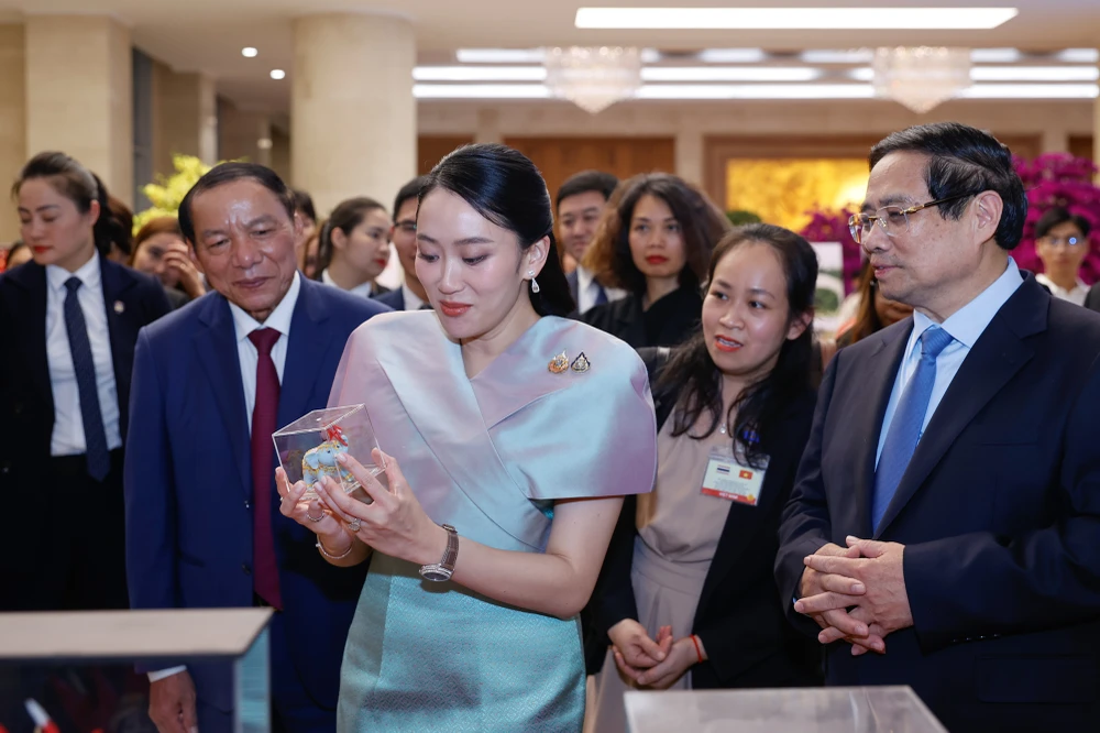 Thủ tướng thái lan (11).jpg