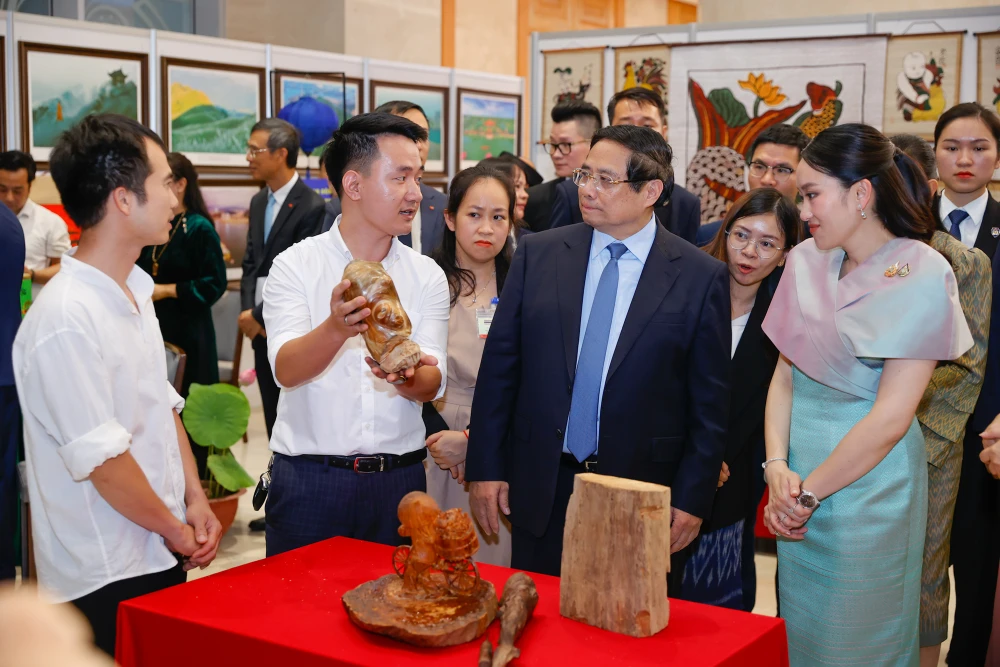 Thủ tướng thái lan (2).jpg