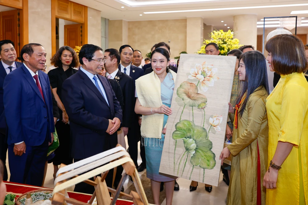 Thủ tướng thái lan (8).jpg