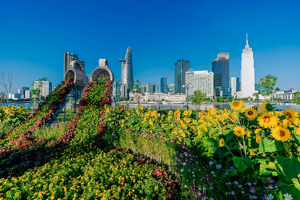 Suối Hoa_Phạm Đức Long.jpg