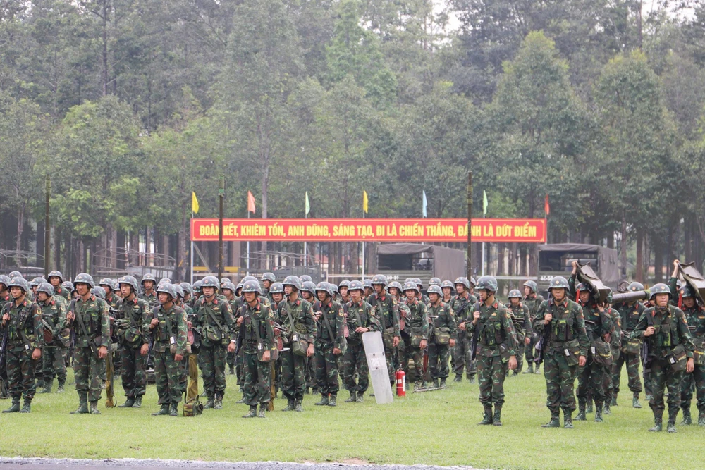 sẵn sàng chiến đấu (1).jpg