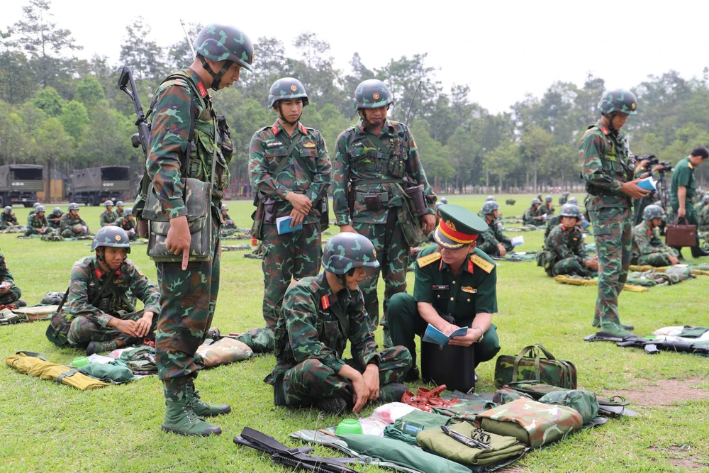 sẵn sàng chiến đấu (5).jpg