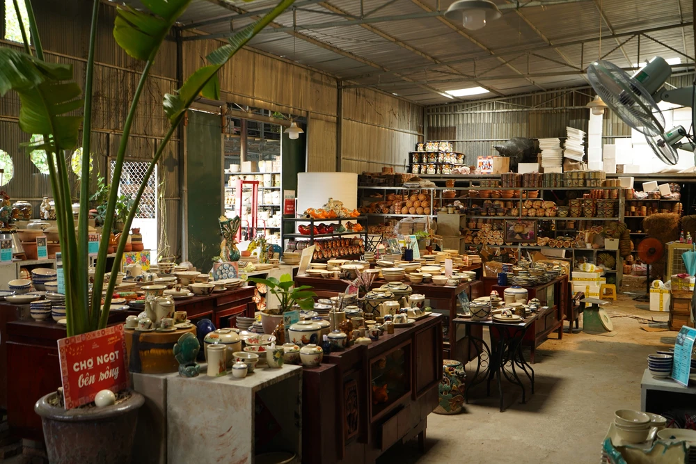 gốm lái thiêu (1).jpg