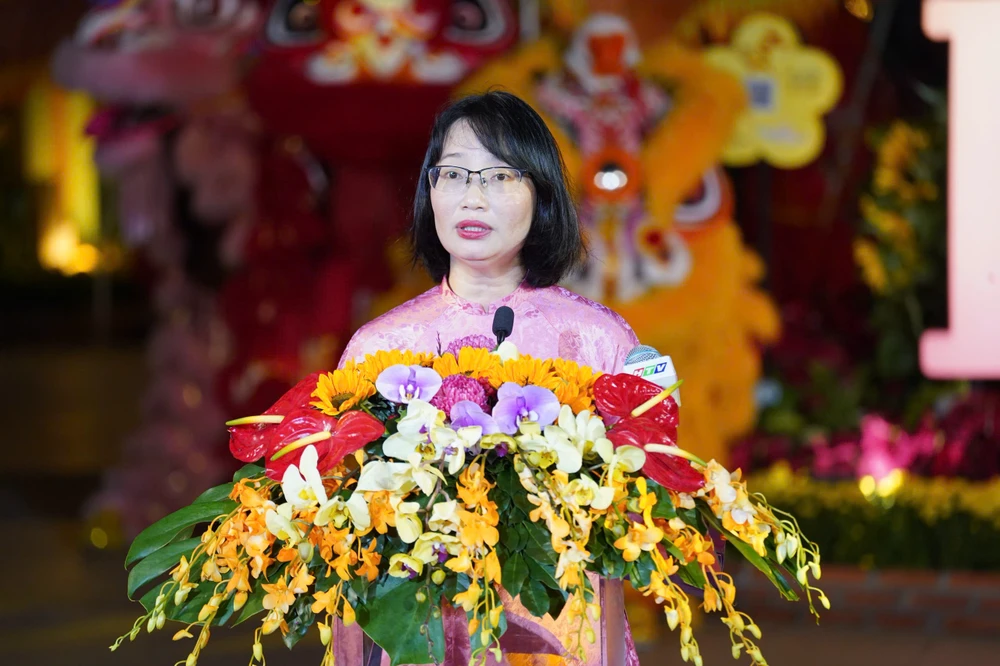 đường hoa nguyễn huệ (3).jpg