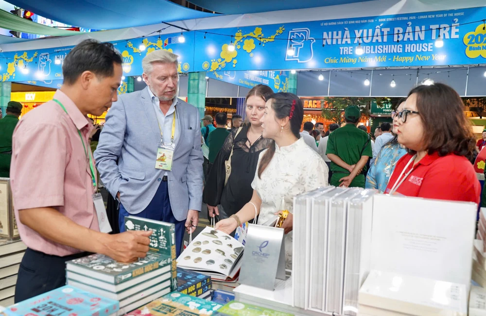 đường sách tết (4).jpg