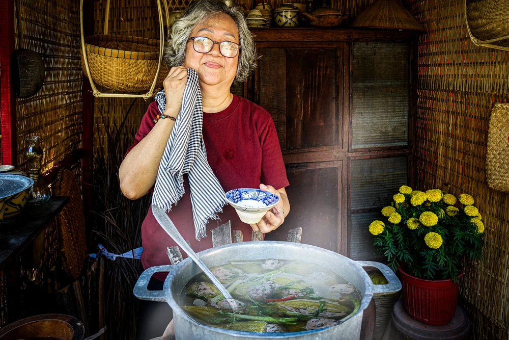 ẨM THỰC VIỆT NAM TRONG NGÀY TẾT_BÙI VĂN VÂN.jpg