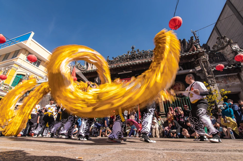 VŨ ĐIỆU RỒNG XUÂN_CHÂU GIA TOÀN.jpg