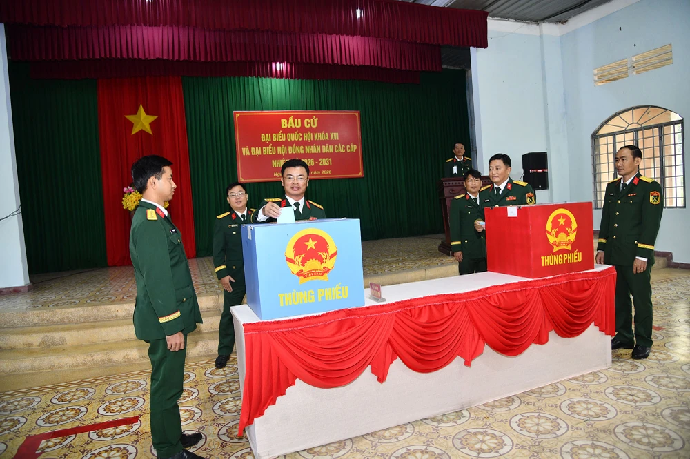 ft Quyết bỏ phiếu.JPG