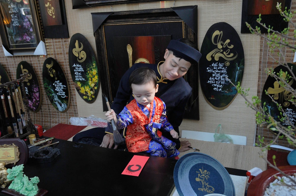 BÉ THÍCH LÀM THẦY ĐỒ_NGUYỄN NGỌC HẢI.jpg