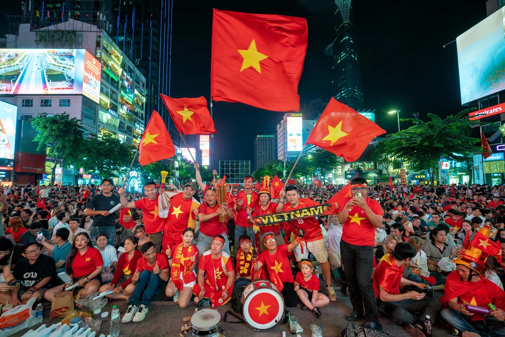 sắc màu mới (1).jpg