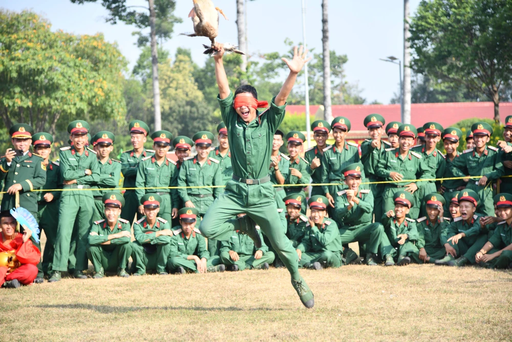 sắc màu mới (3).jpg