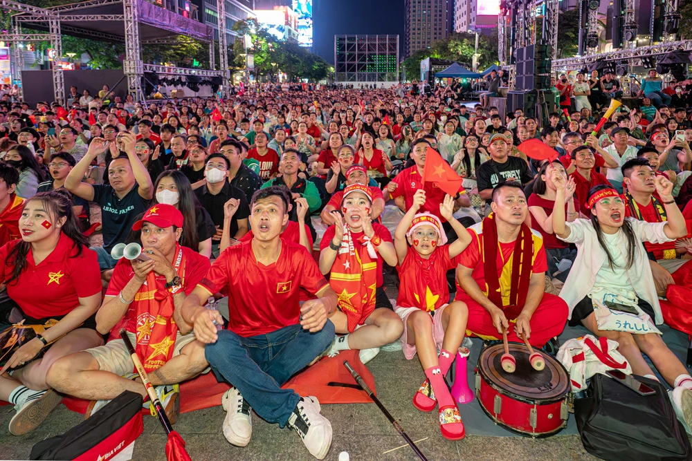 sắc màu mới (4).jpg