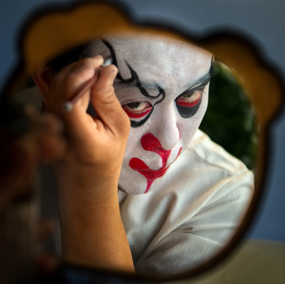 HÓA TRANG_NGÔ VĂN TÂN.jpg