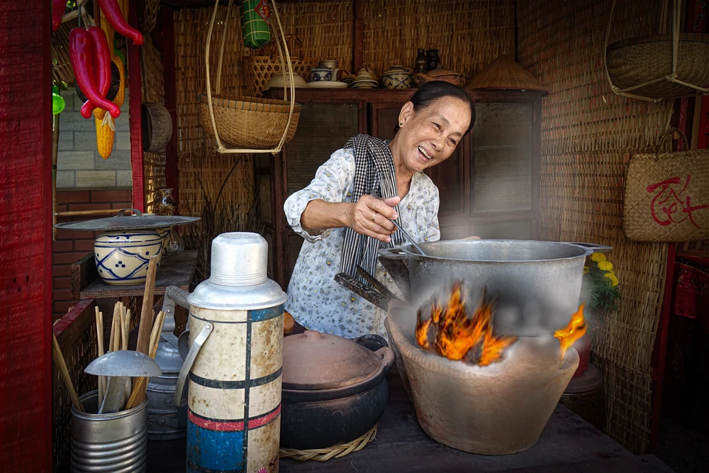 NỤ CƯỜI SẮC XUÂN VIỆT NAM_BÙI VĂN VÂN.jpg