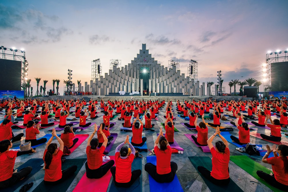 YOGA CHÀO NGÀY MỚI_NGÔ VĂN TÂN.jpg