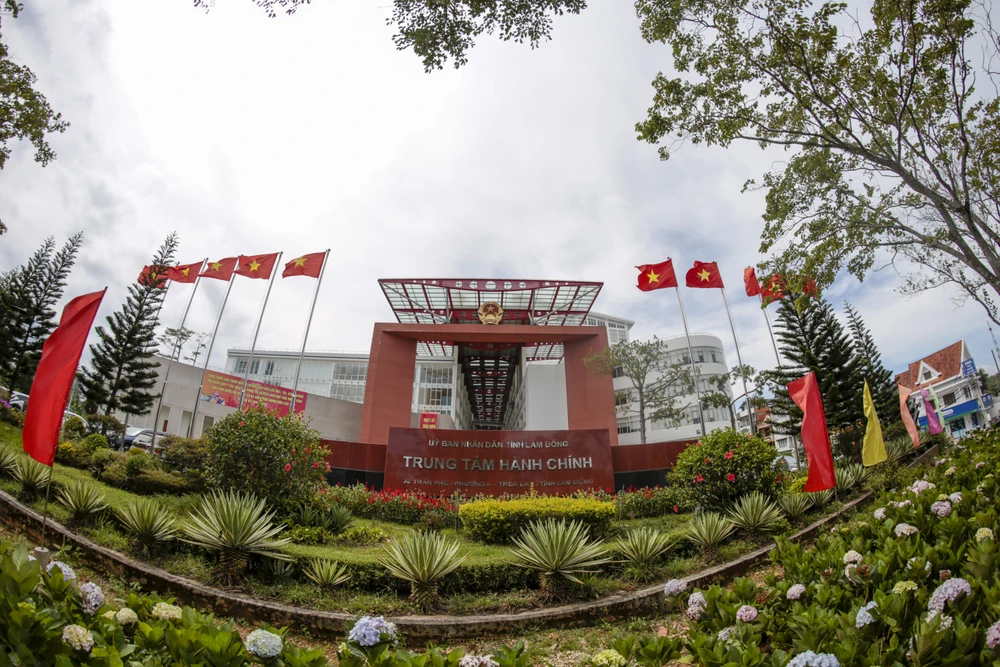 Lâm Đồng tiếp tục sắp xếp bộ máy.JPG