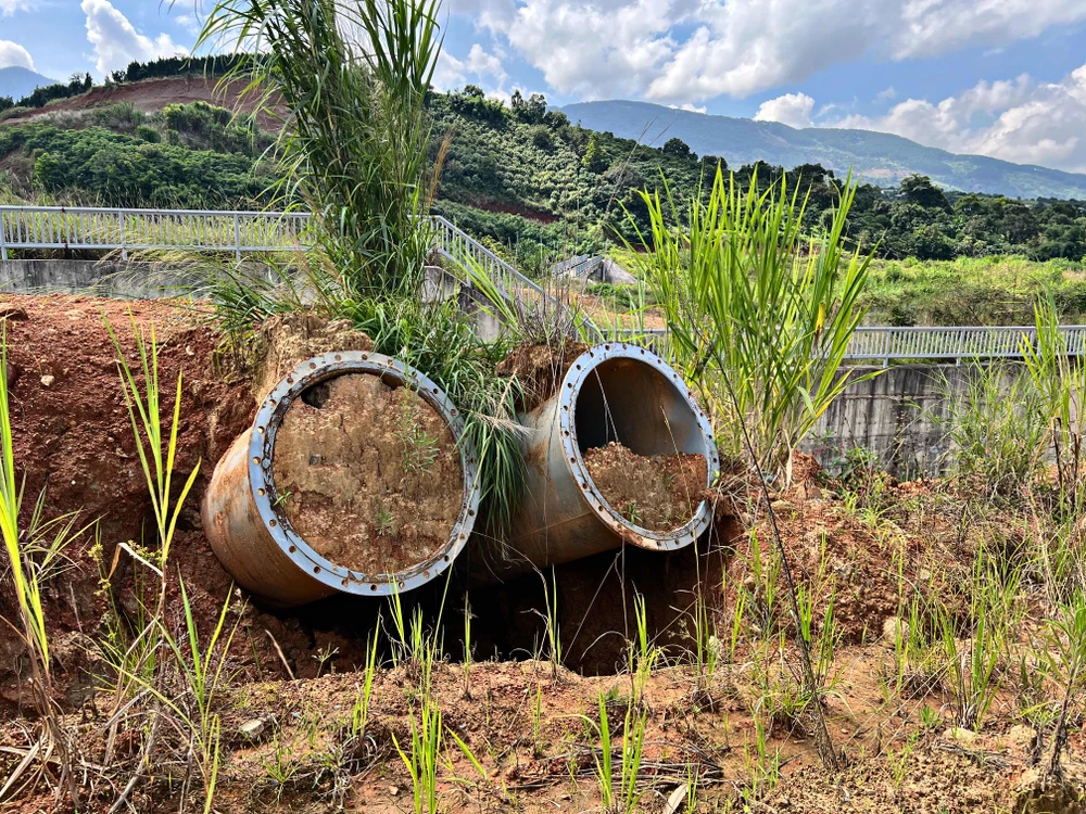 Hiện chủ đầu tư đang lập báo cáo, trình UBND tỉnh phê duyệt trong năm 2025 để tái phấn đấu tái khởi công lại đầu năm 2026