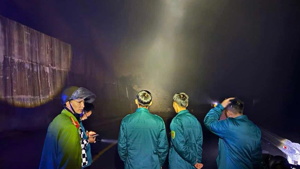 Lam - Dong - sat - lo.jpg