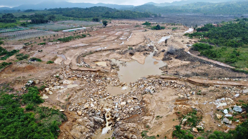 Nui - tan - lai - lam - dong.jpg