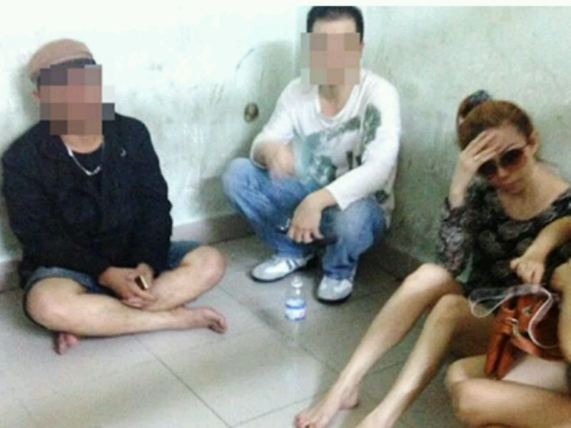 Nhóm Phi bị bắt quả tang